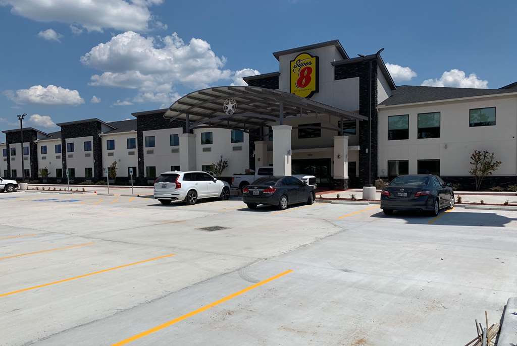 Отель Super 8 By Wyndham Kingwood Houston North Porter Экстерьер фото